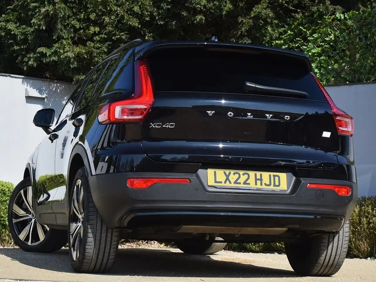 2022-volvo-xc40-15-t5-r-design-pro-big-5