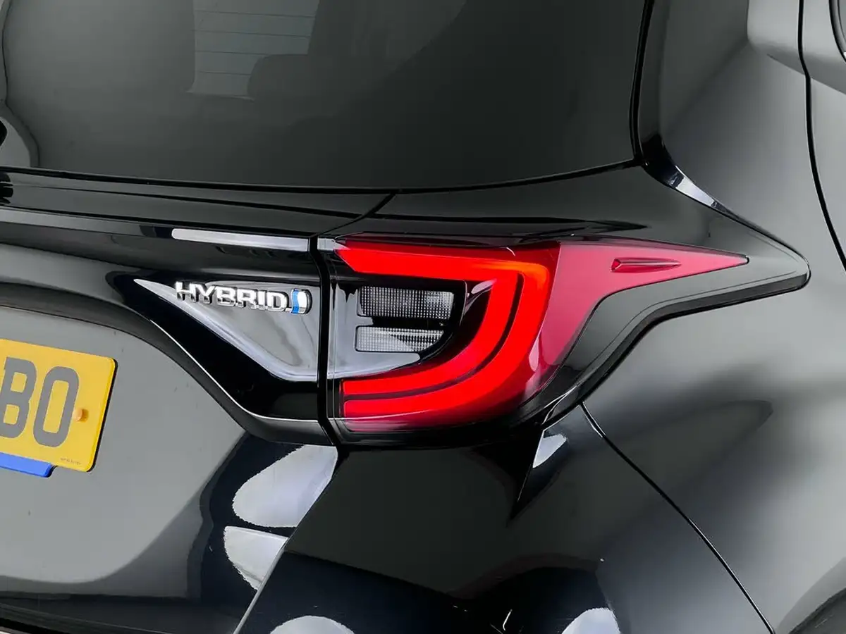 2022-toyota-yaris-cross-15-vvt-i-excel-city-packpan-roof-big-7