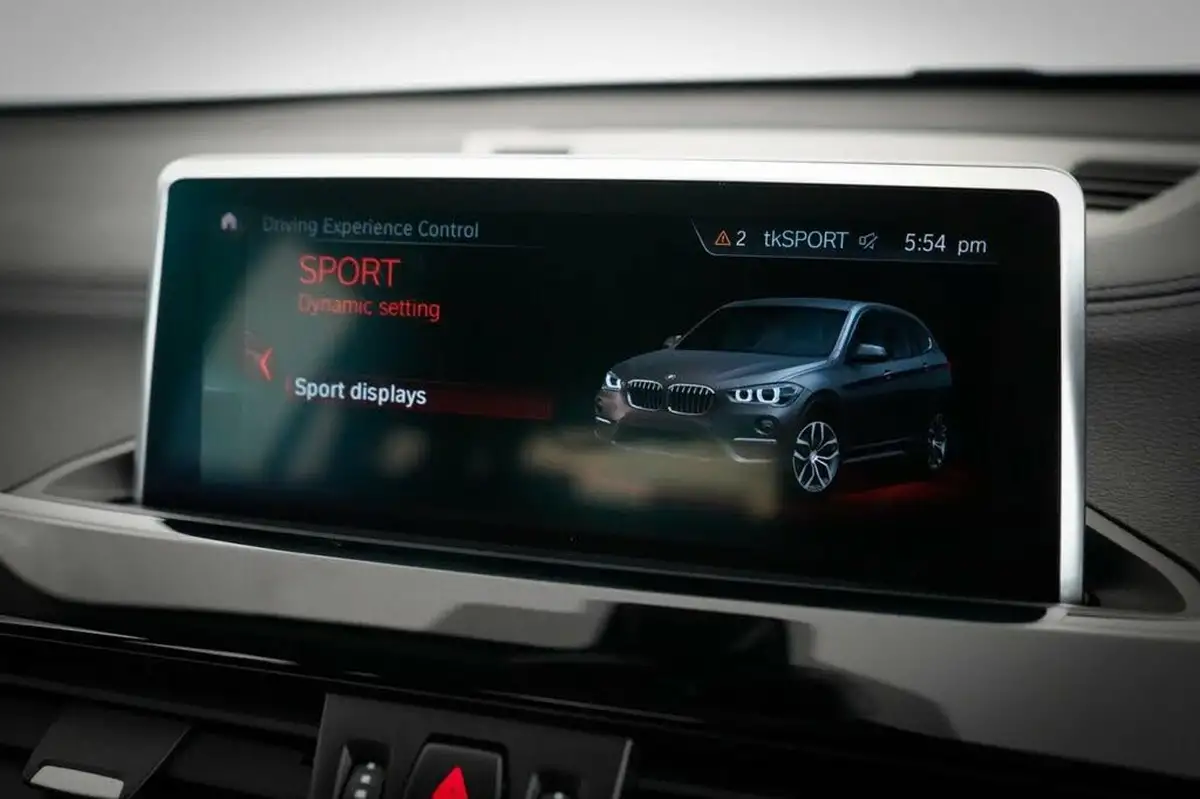 2022-bmw-x1-20-xdrive20i-xline-big-35