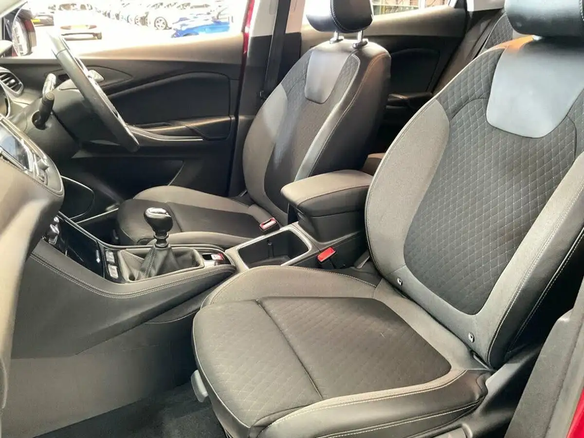 2020-vauxhall-grandland-x-12-sri-nav-big-24
