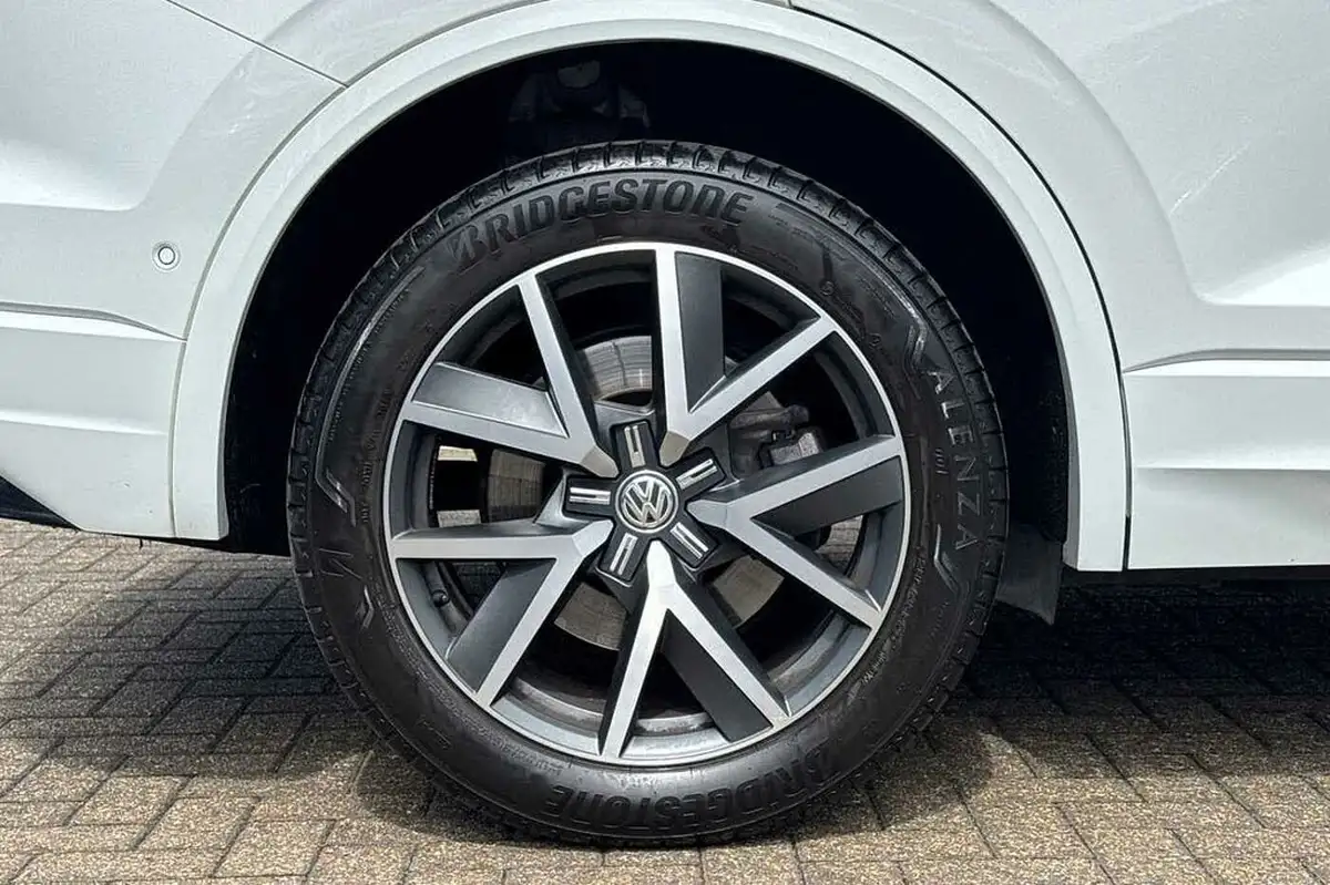 2019-volkswagen-touareg-30tsi-r-line-big-4