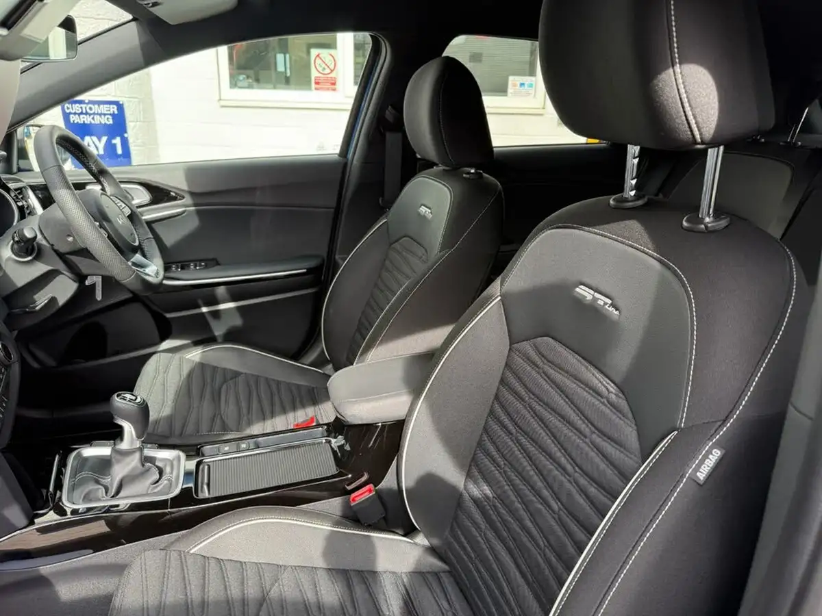 2023-kia-ceed-15-t-gdi-gt-line-158bhp-big-54