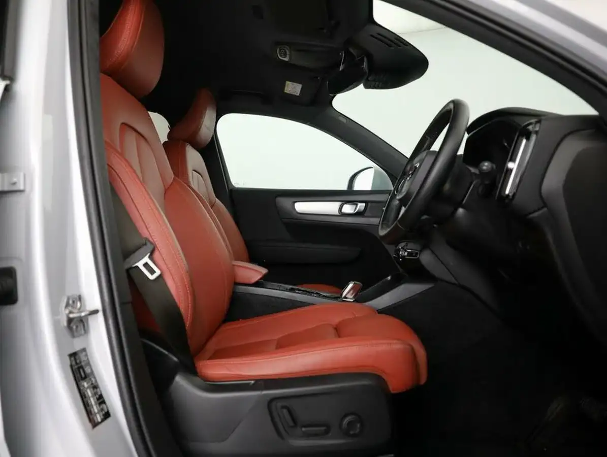 2020-volvo-xc40-20-t4-inscription-pro-big-17