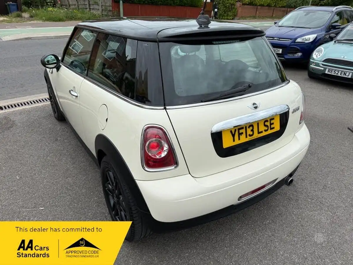 2013-mini-cooper-16-cooper-122bhp-sport-chili-hatchback-3d-big-4