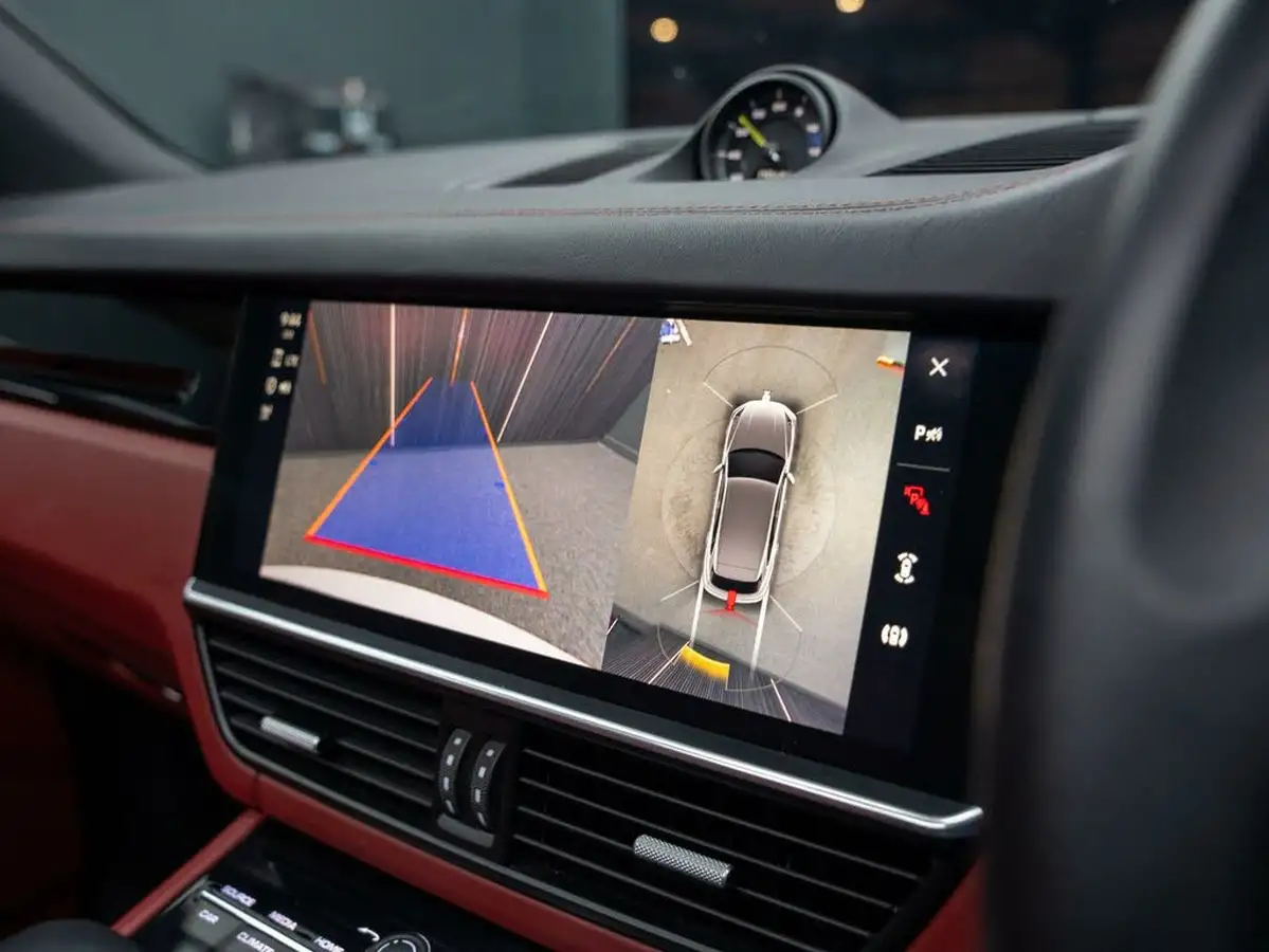 2023-porsche-cayenne-30-v6-e-hybrid-462ps-station-wagon-big-5