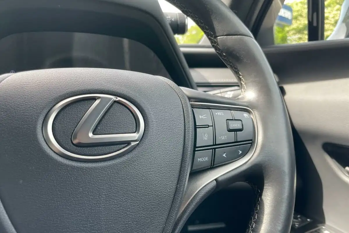 2021-lexus-ux-250h-20-ux-184bhp-without-navigation-big-35