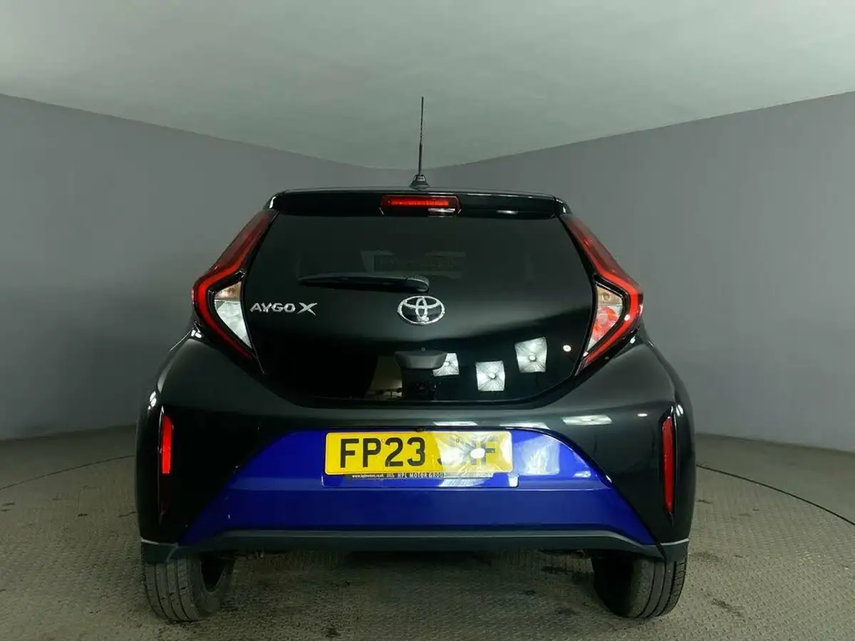 2023-toyota-aygo-x-10-vvt-i-edge-big-6