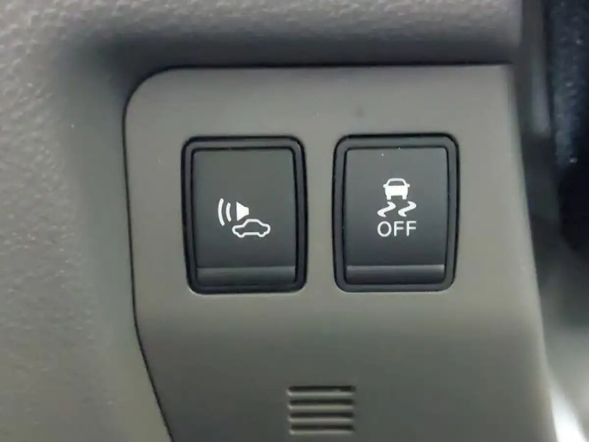 2017-nissan-env200-e-acenta-rapid-plus-combi-7-seater-big-18
