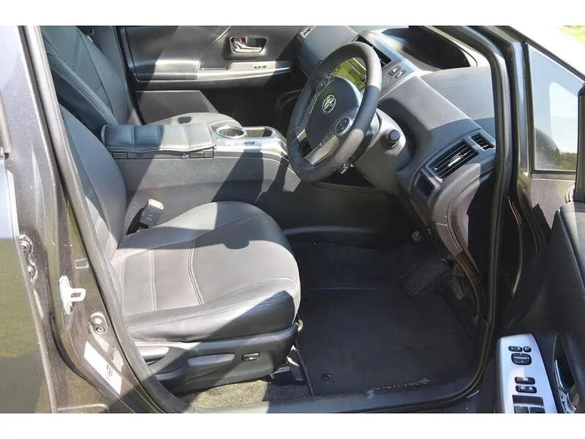 2019-toyota-prius-18-vvt-i-excel-big-14