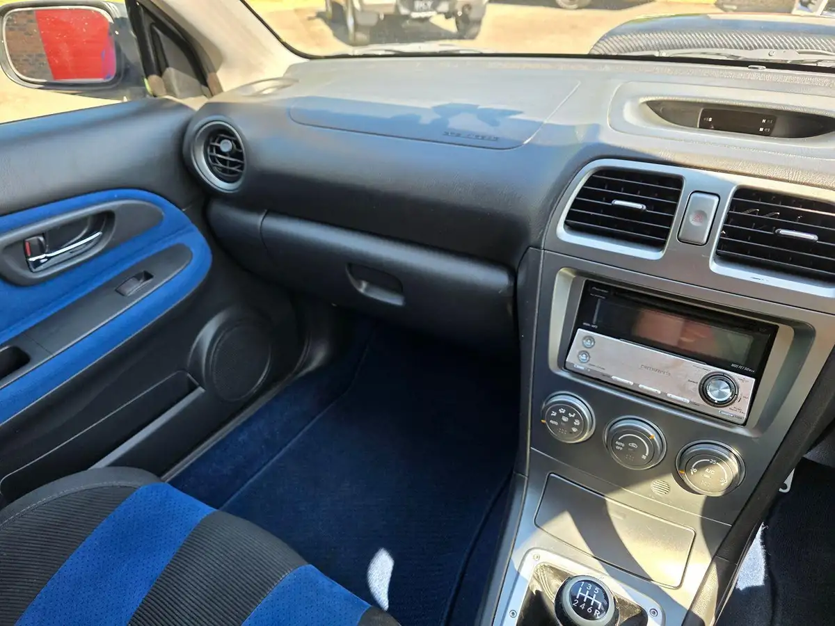 2004-subaru-impreza-big-14