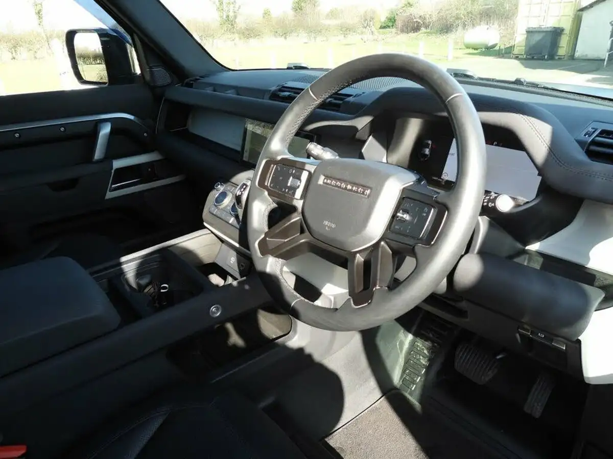 2023-land-rover-110-defender-30-d250-x-dynamic-s-big-33