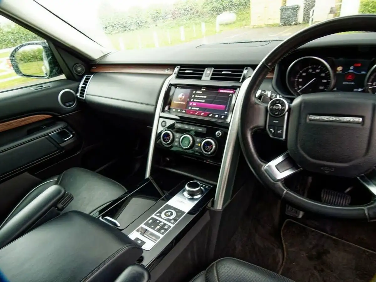 2018-land-rover-discovery-30td6-hse-luxury-big-35