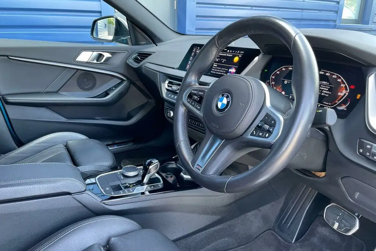 2022-bmw-2-series-20-m235i-xdrive-big-25