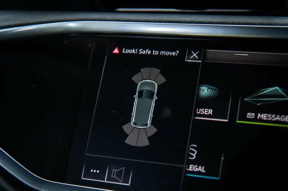 2019-audi-q3-20-40-tfsi-s-line-big-51