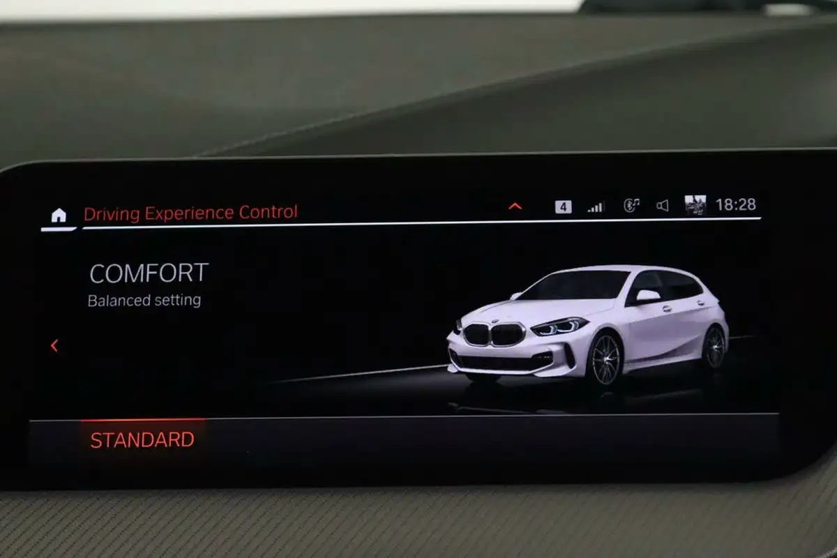 2020-bmw-1-series-20td-118d-m-sport-big-48