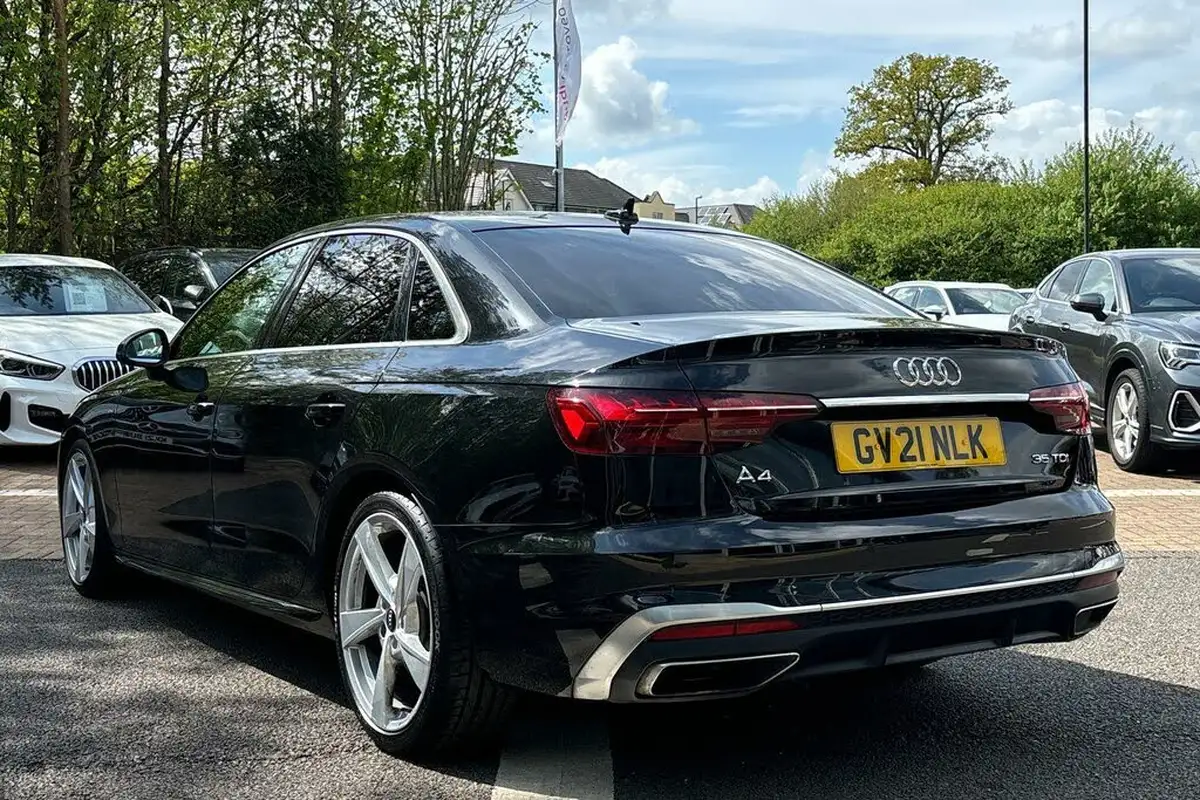 2021-audi-a4-20-35-tdi-s-line-big-8