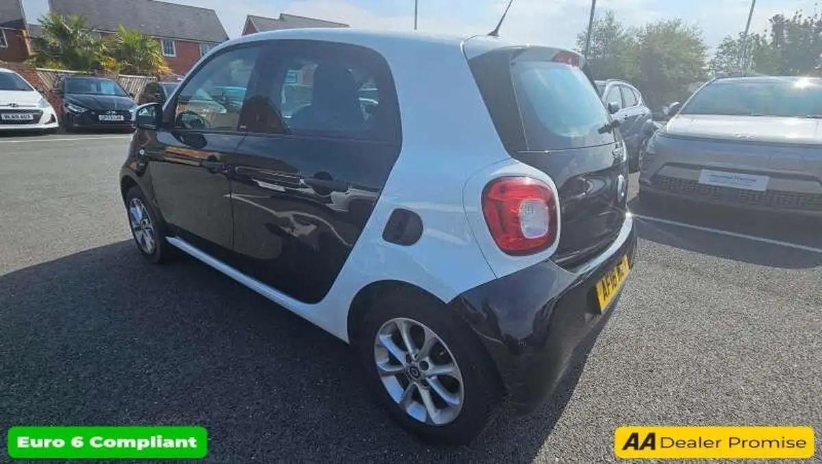 2016-smart-forfour-10-passion-70bhp-ss-twinamic-big-4