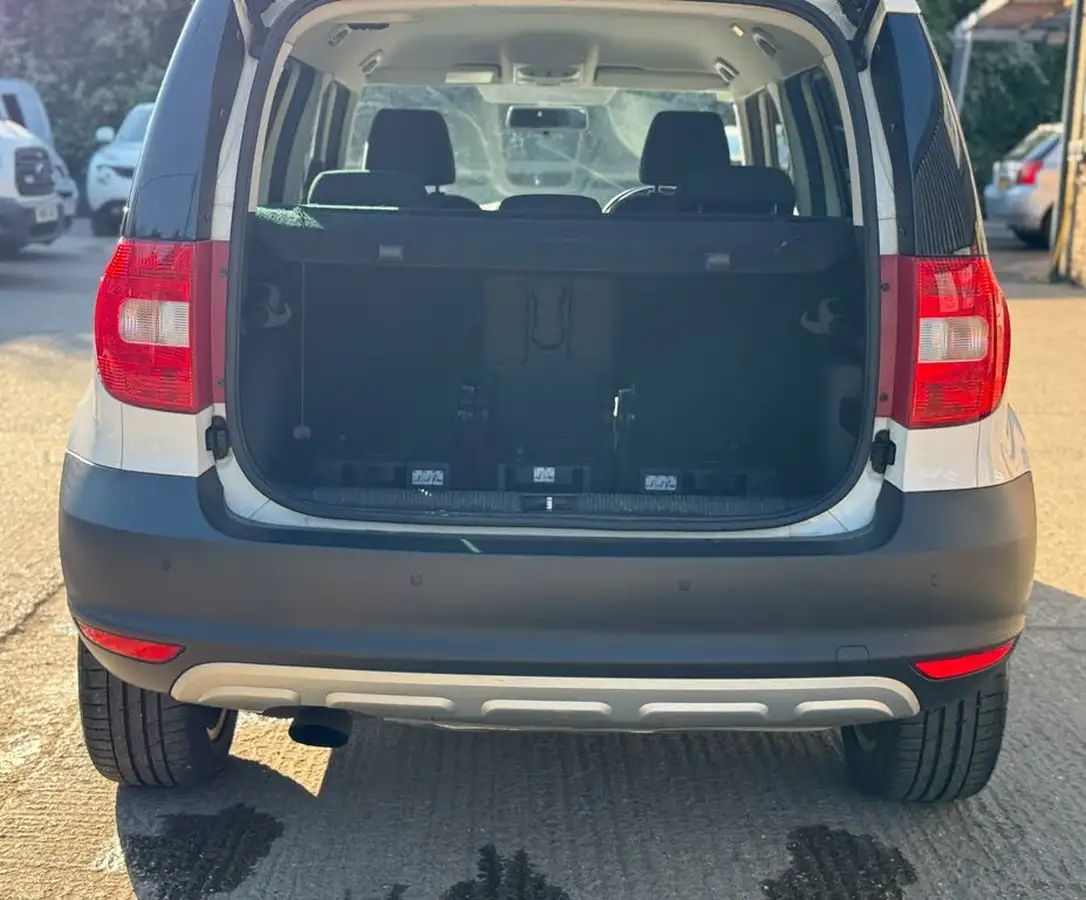 2013-skoda-yeti-12-se-105ps-big-16