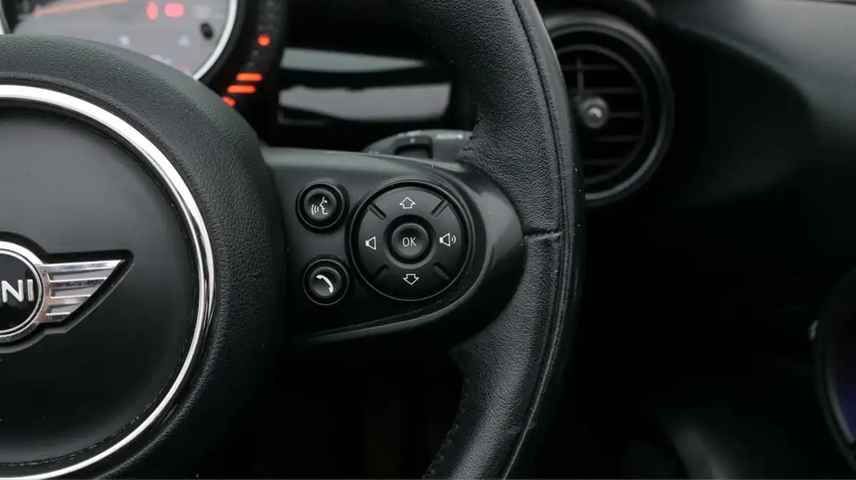 2018-mini-cooper-20-cooper-s-series-ii-ss-convertible-2d-big-27