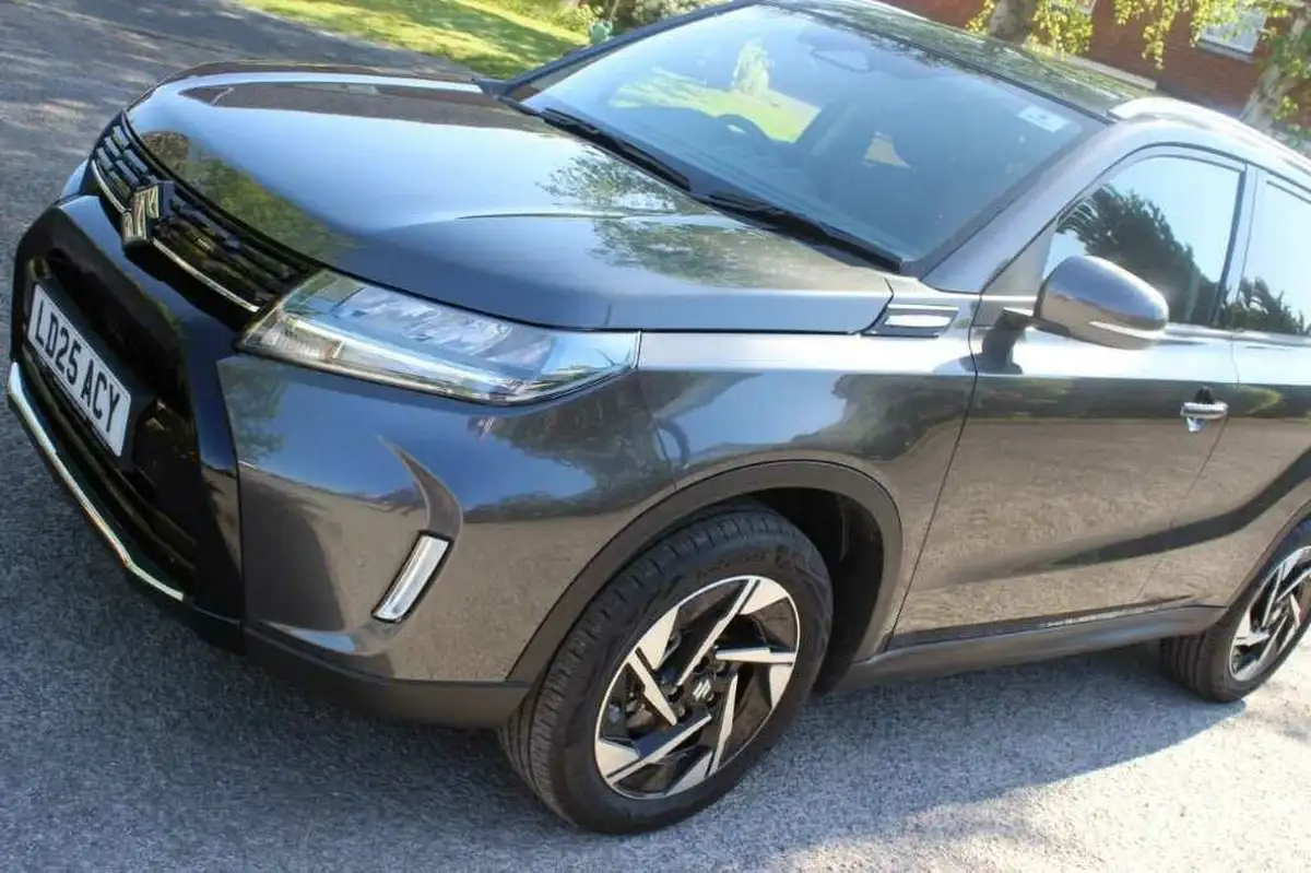 2025-suzuki-vitara-14-boosterjet-ultra-big-12