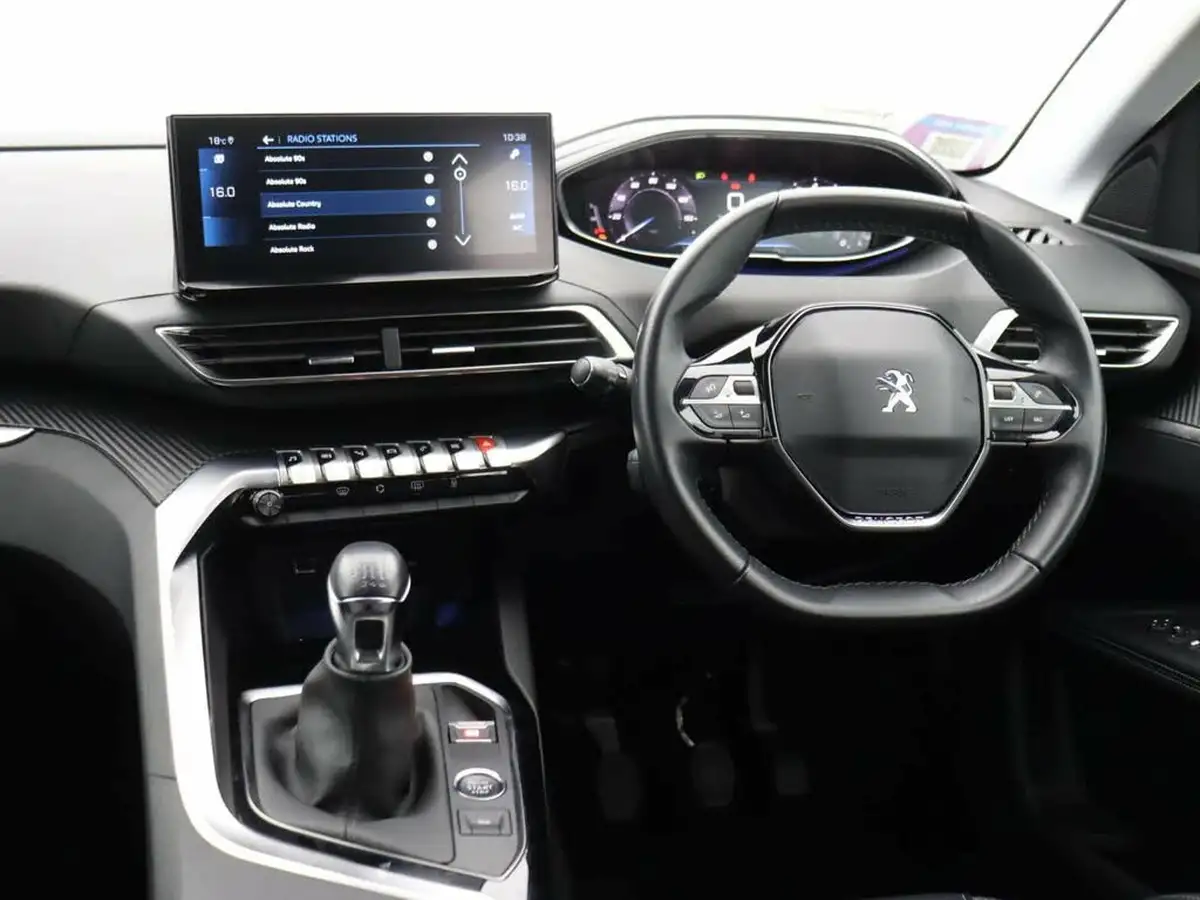 2022-peugeot-3008-suv-12-puretech-allure-big-22