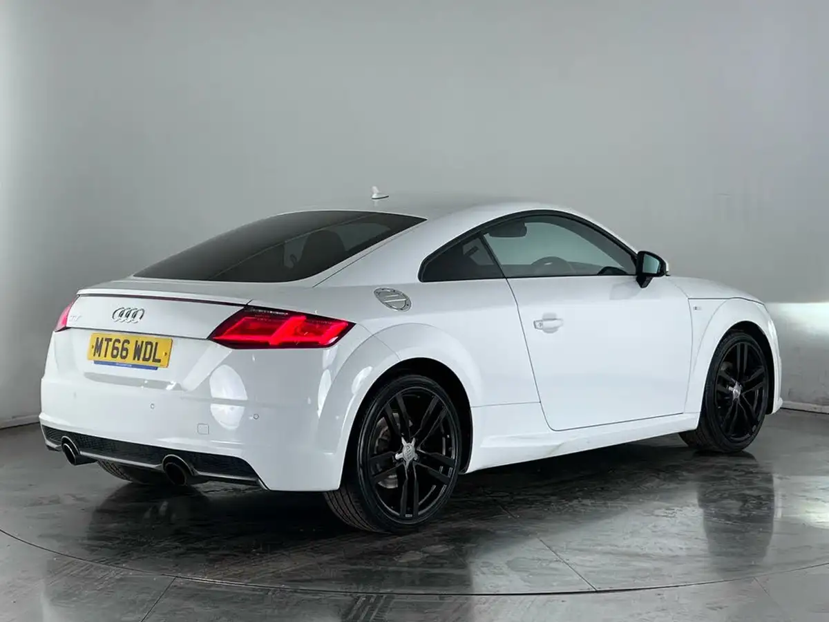 2016-audi-tt-coupe-20-tfsi-s-line-tronic-big-4