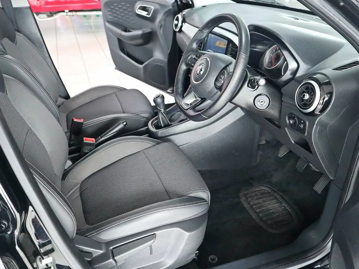 2022-mg-mg3-15-vti-tech-exclusive-nav-big-2
