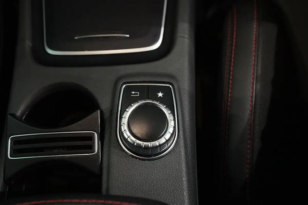2018-mercedes-benz-cla-16-cla-180-amg-line-edition-shooting-brake-5d-7g-dct-big-43