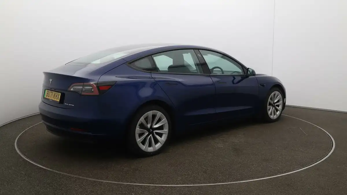 2021-tesla-model-3-e-long-range-awd-big-45