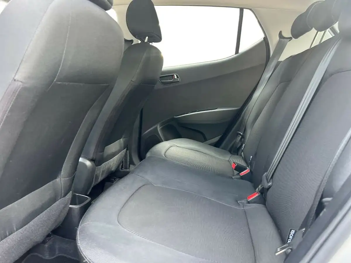 2018-hyundai-i10-10-se-67ps-big-10