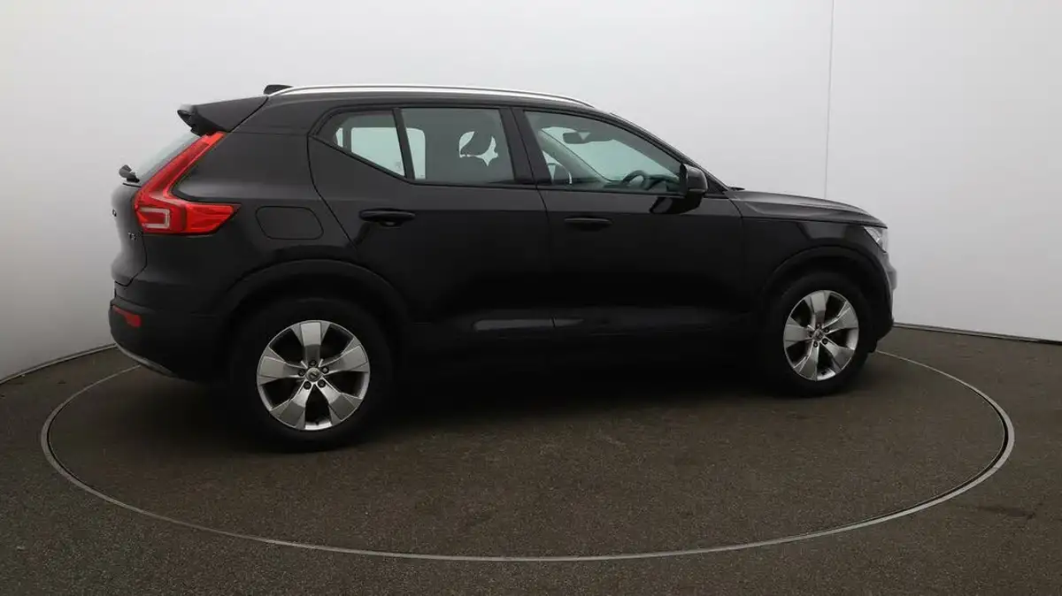 2021-volvo-xc40-15-t3-momentum-163bhp-big-50