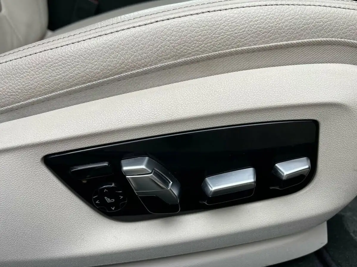 2017-bmw-5-series-30-540i-m-sport-saloon-4d-big-14