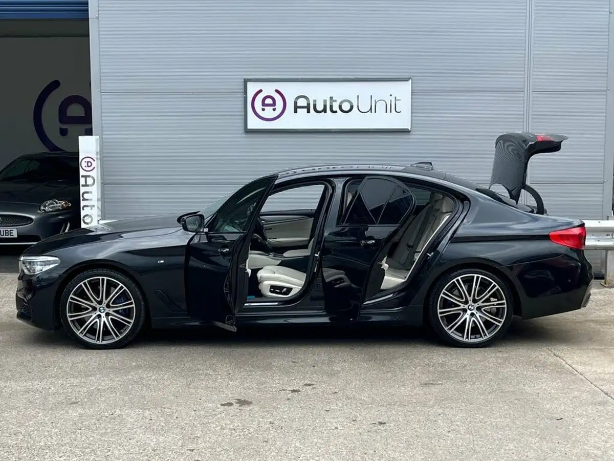2017-bmw-5-series-30-540i-m-sport-saloon-4d-big-18