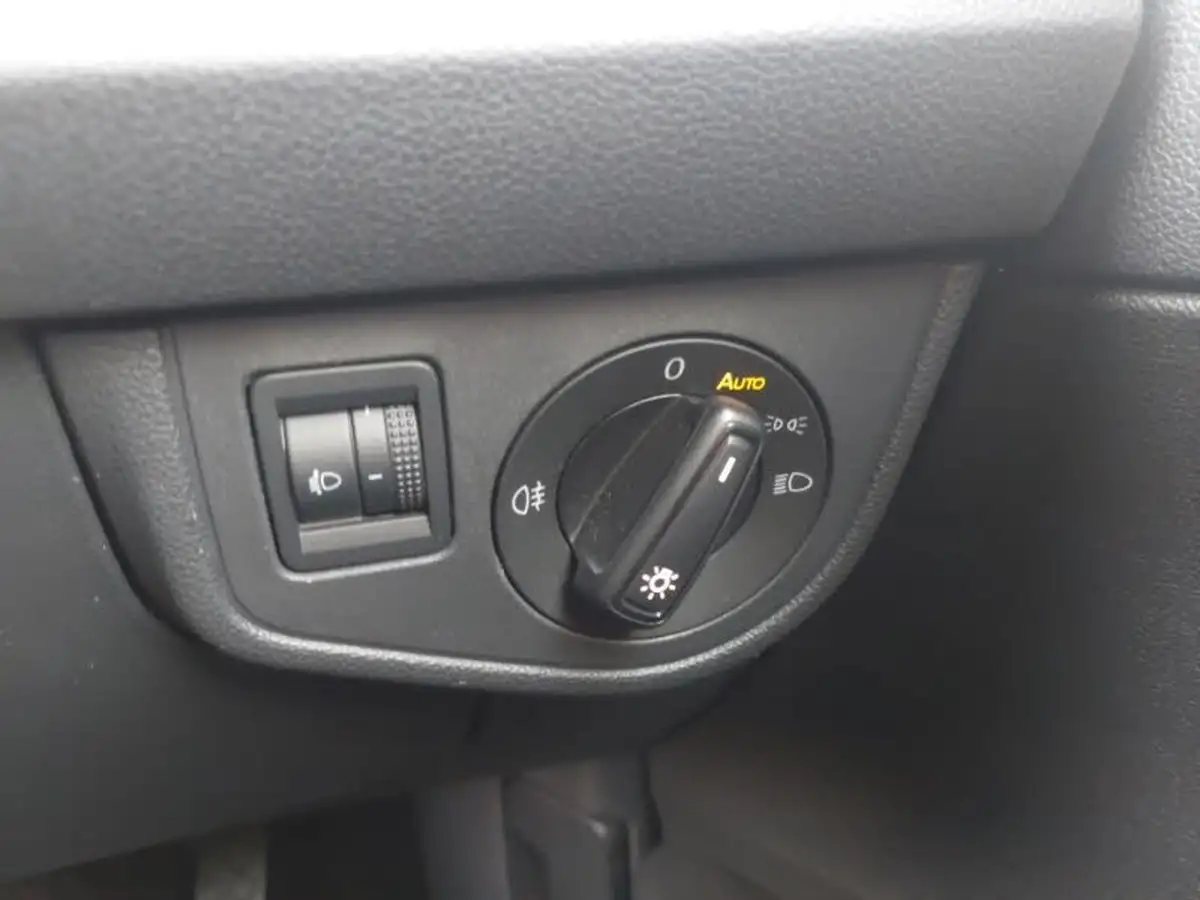 2023-volkswagen-polo-10-tsi-life-dsg-big-14