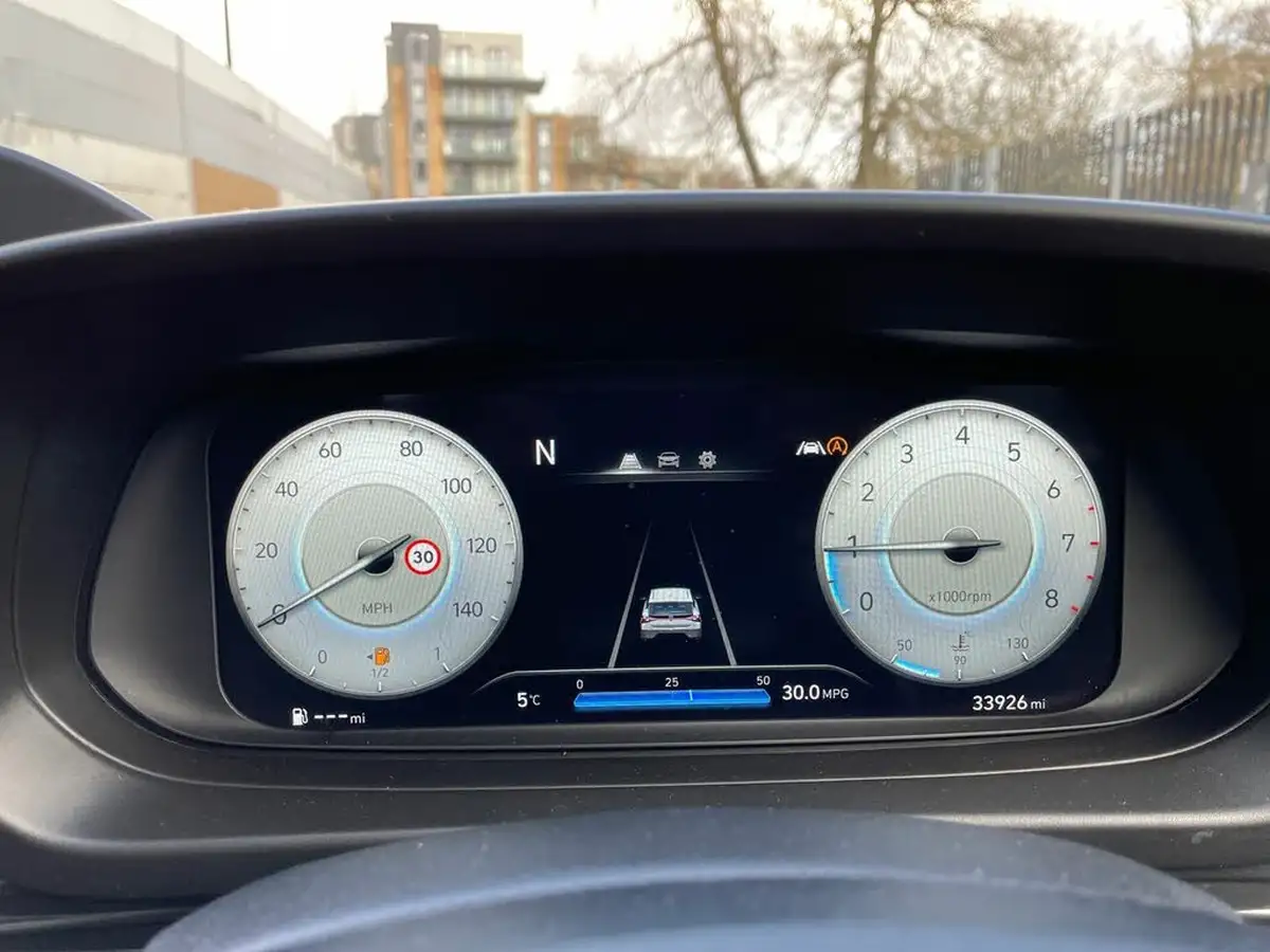 2021-hyundai-bayon-10-t-gdi-se-connect-big-13