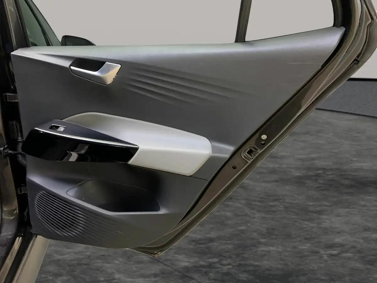 2022-volkswagen-id3-e-family-204ps-performance-big-35