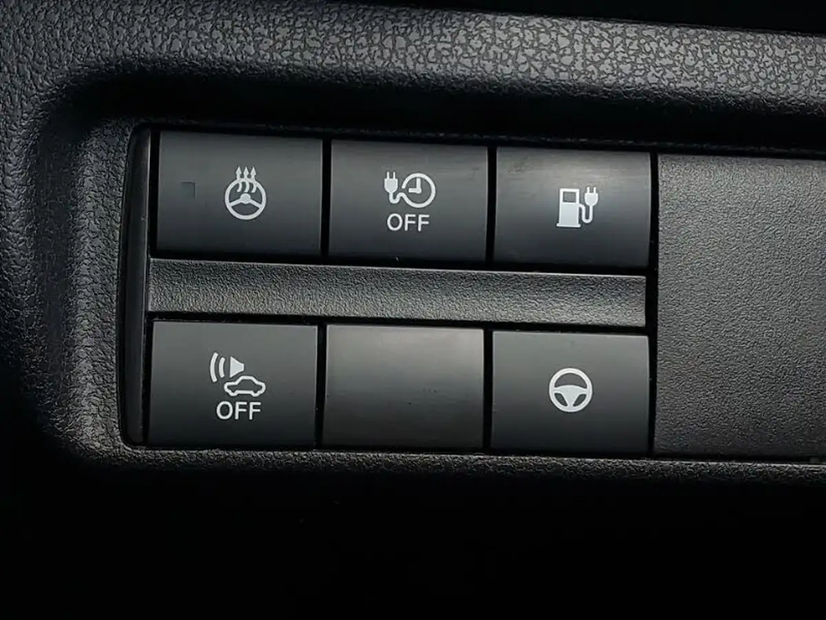 2020-nissan-leaf-e-tekna-big-14
