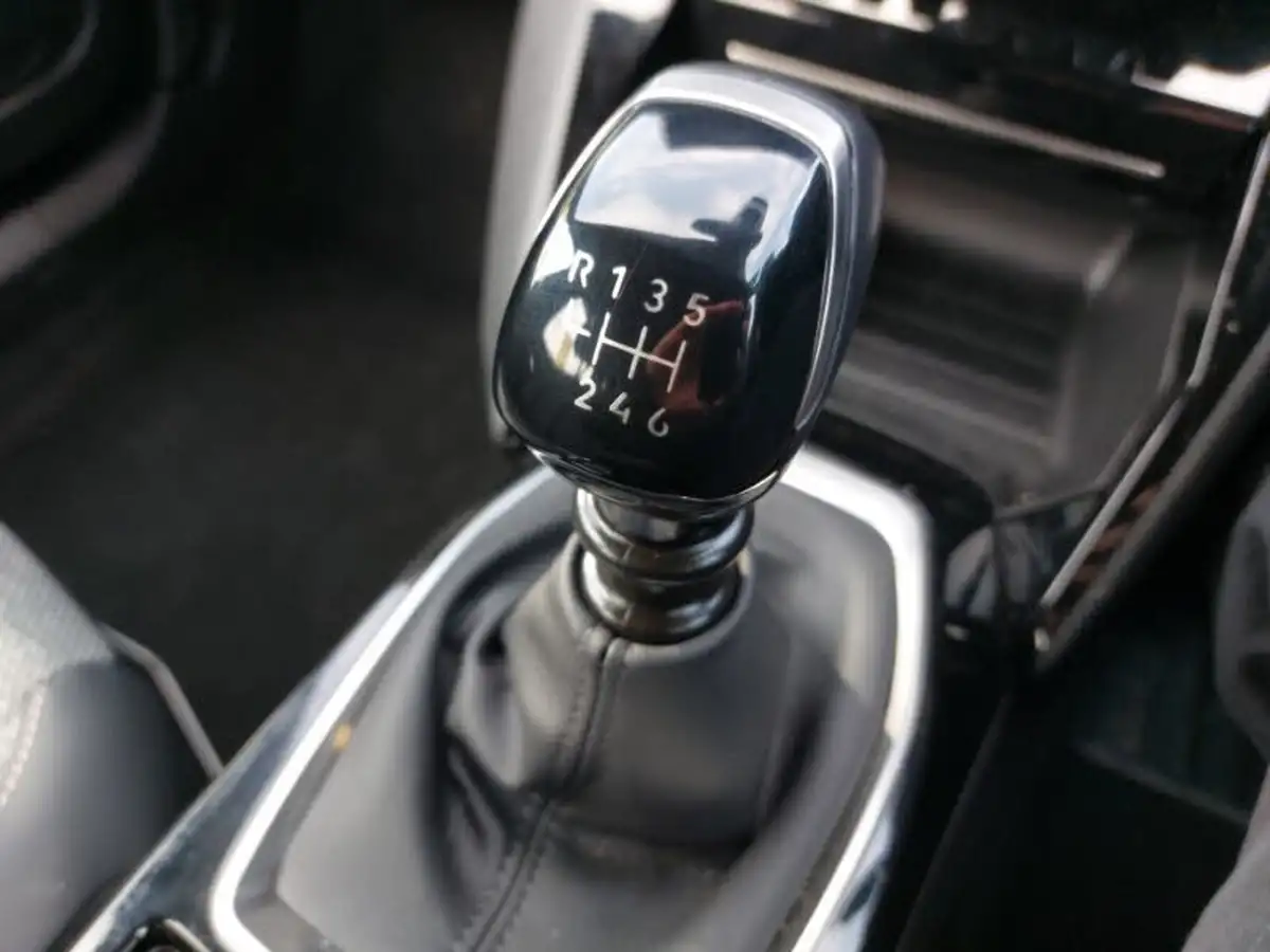 2024-peugeot-2008-suv-12-puretech-allure-130ps-big-12