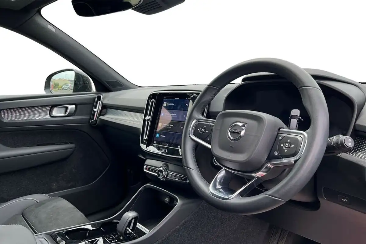 2022-volvo-xc40-20-b3-plus-big-9