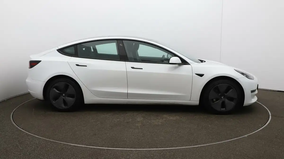 2021-tesla-model-3-e-long-range-4x4-big-48
