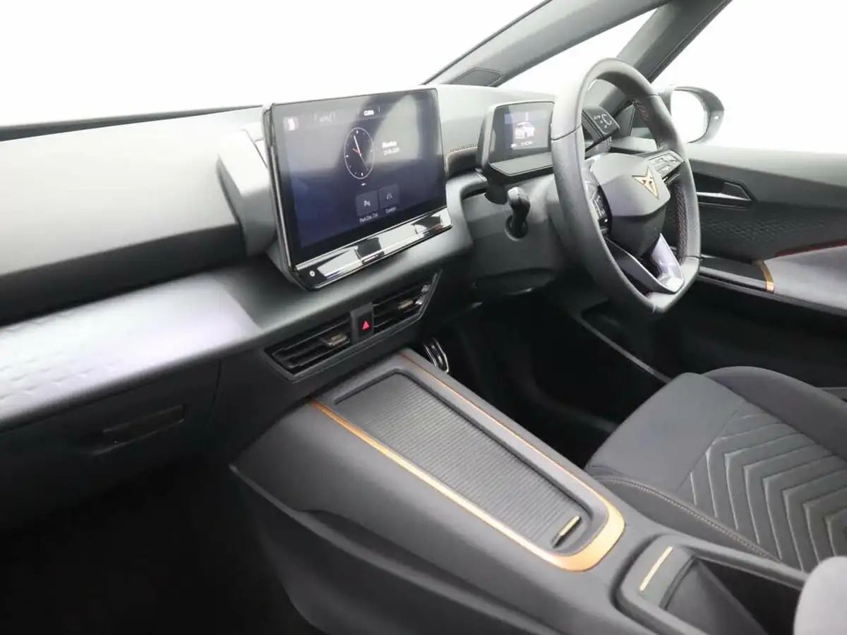 2024-cupra-born-e-v1-204ps-58kwh-big-26