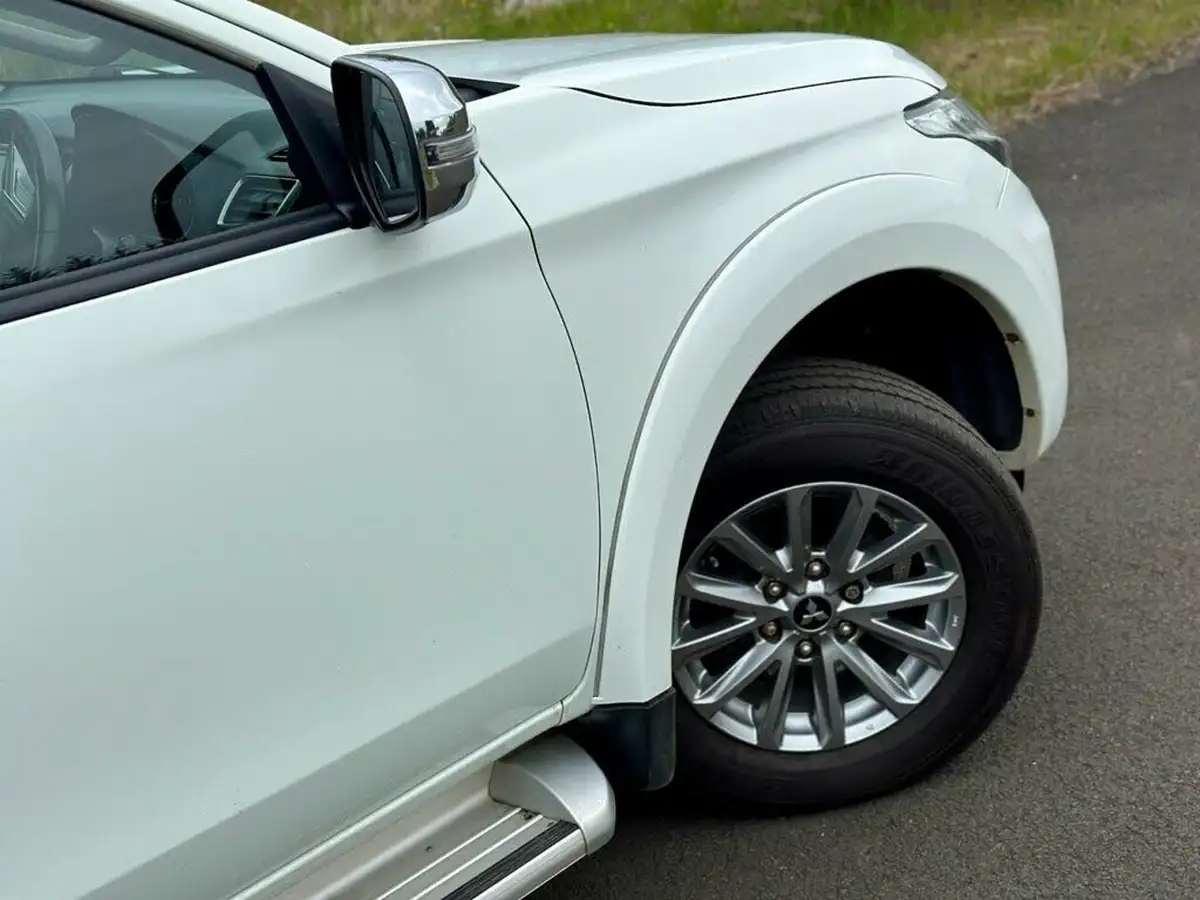2017-mitsubishi-l200-24di-d-barbarian-178bhp-eu6-big-21