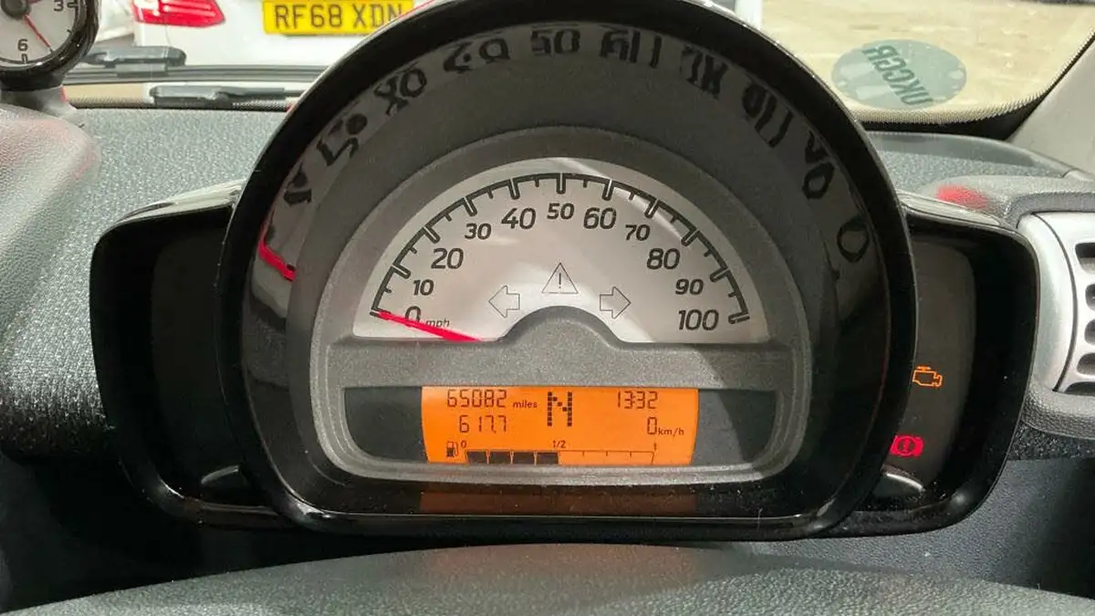 2009-smart-fortwo-10-passion-71bhp-coupe-big-15