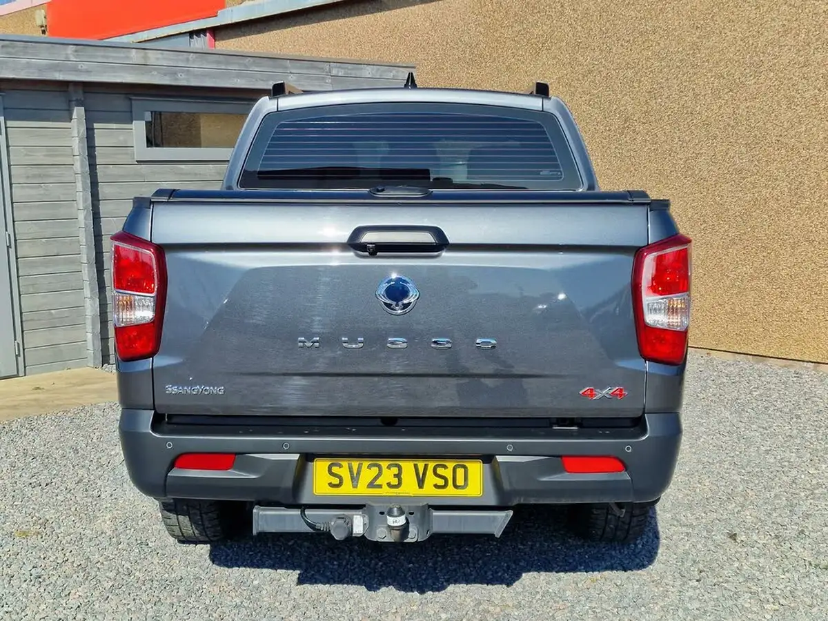 2023-kgm-ssangyong-musso-22td-saracen-202pseu6d-big-6