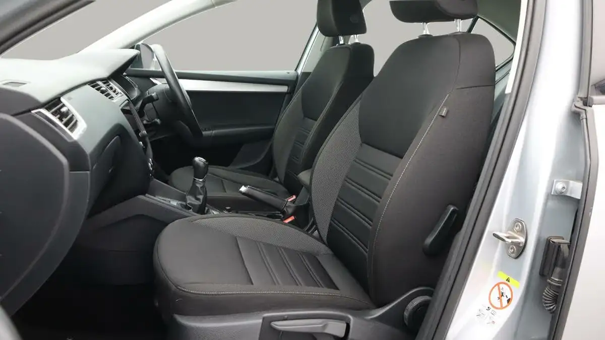 2019-skoda-octavia-15-tsi-se-technology-act-hatchback-big-14