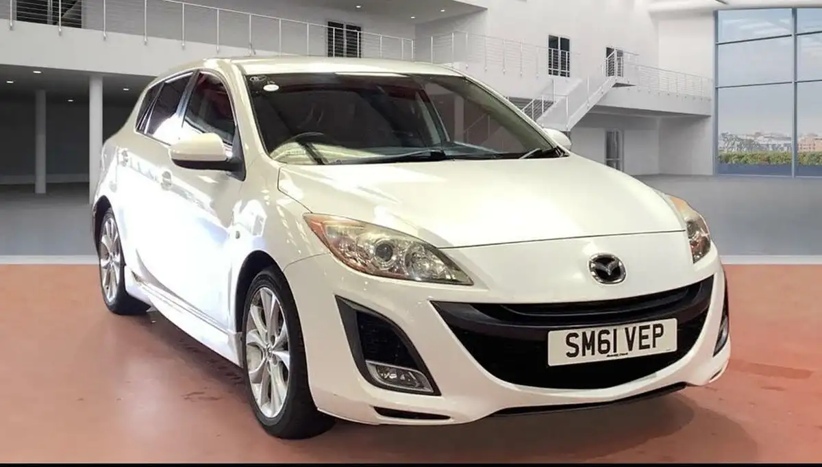 2011-mazda-mazda3-16-sport-big-0
