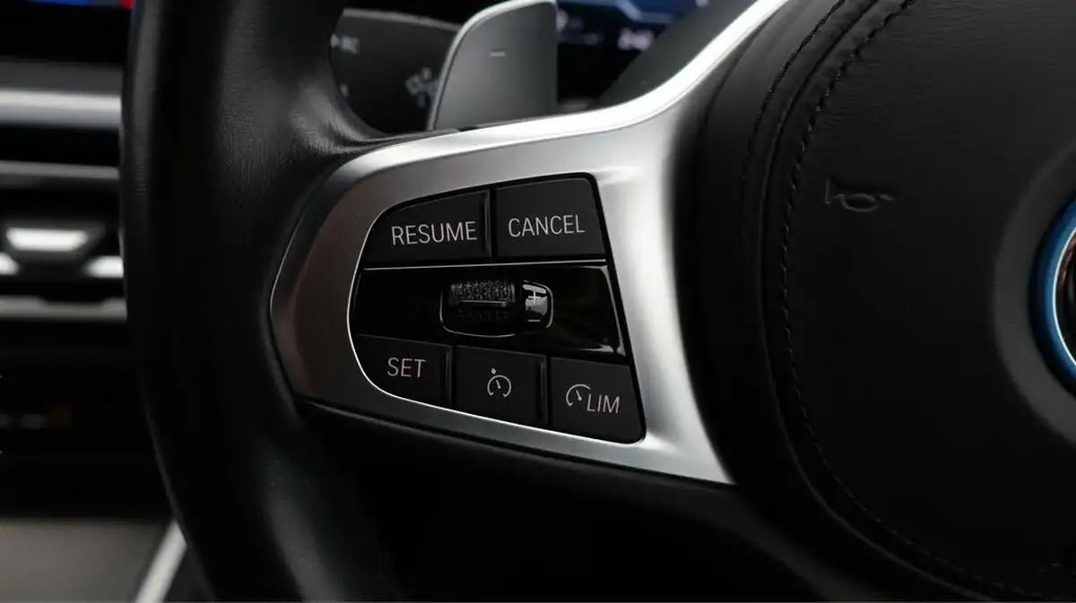 2022-bmw-3-series-20-330e-m-sport-touring-5d-big-23