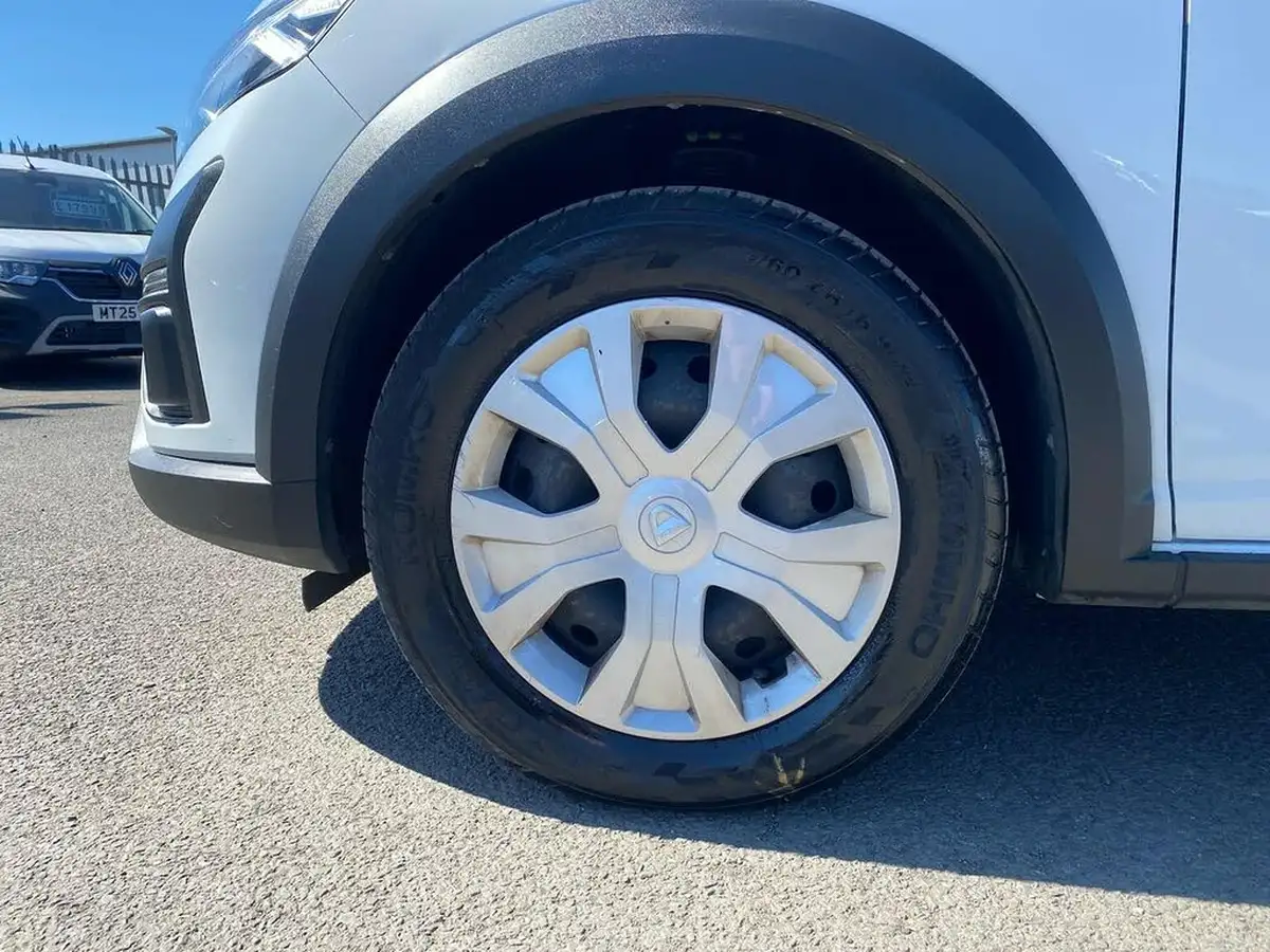 2022-dacia-jogger-10-tce-essential-big-5