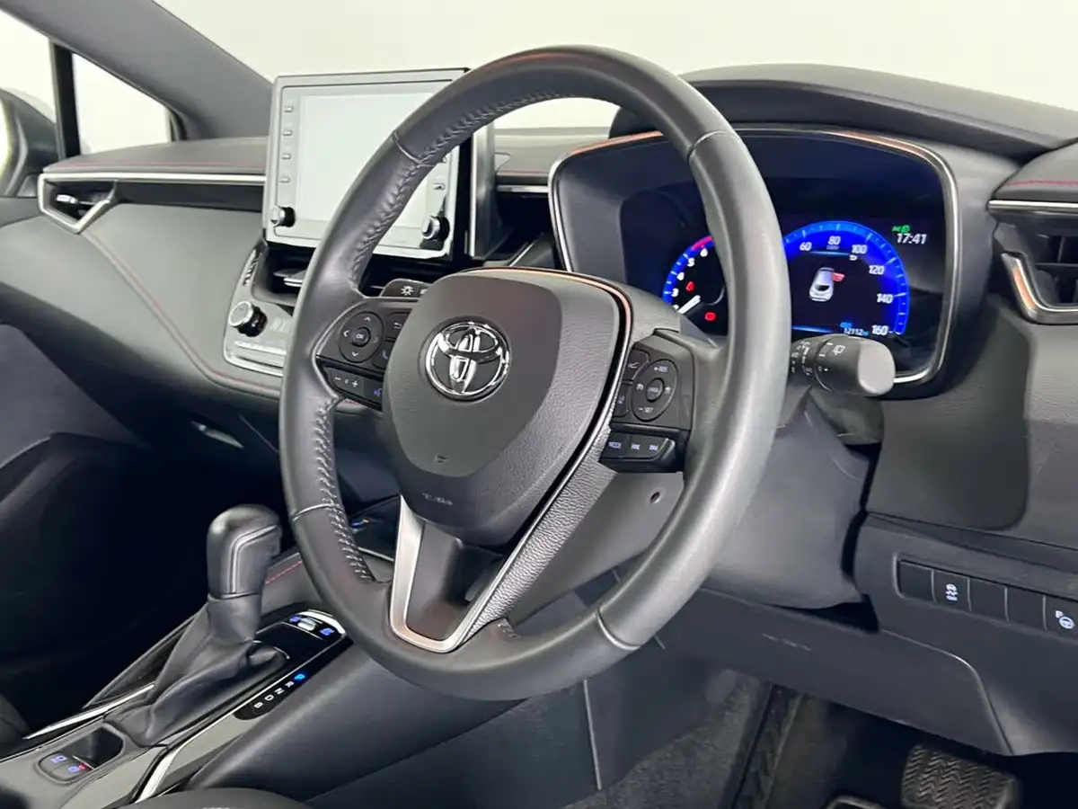 2021-toyota-corolla-18-vvt-i-excel-trk-hatchback-big-14