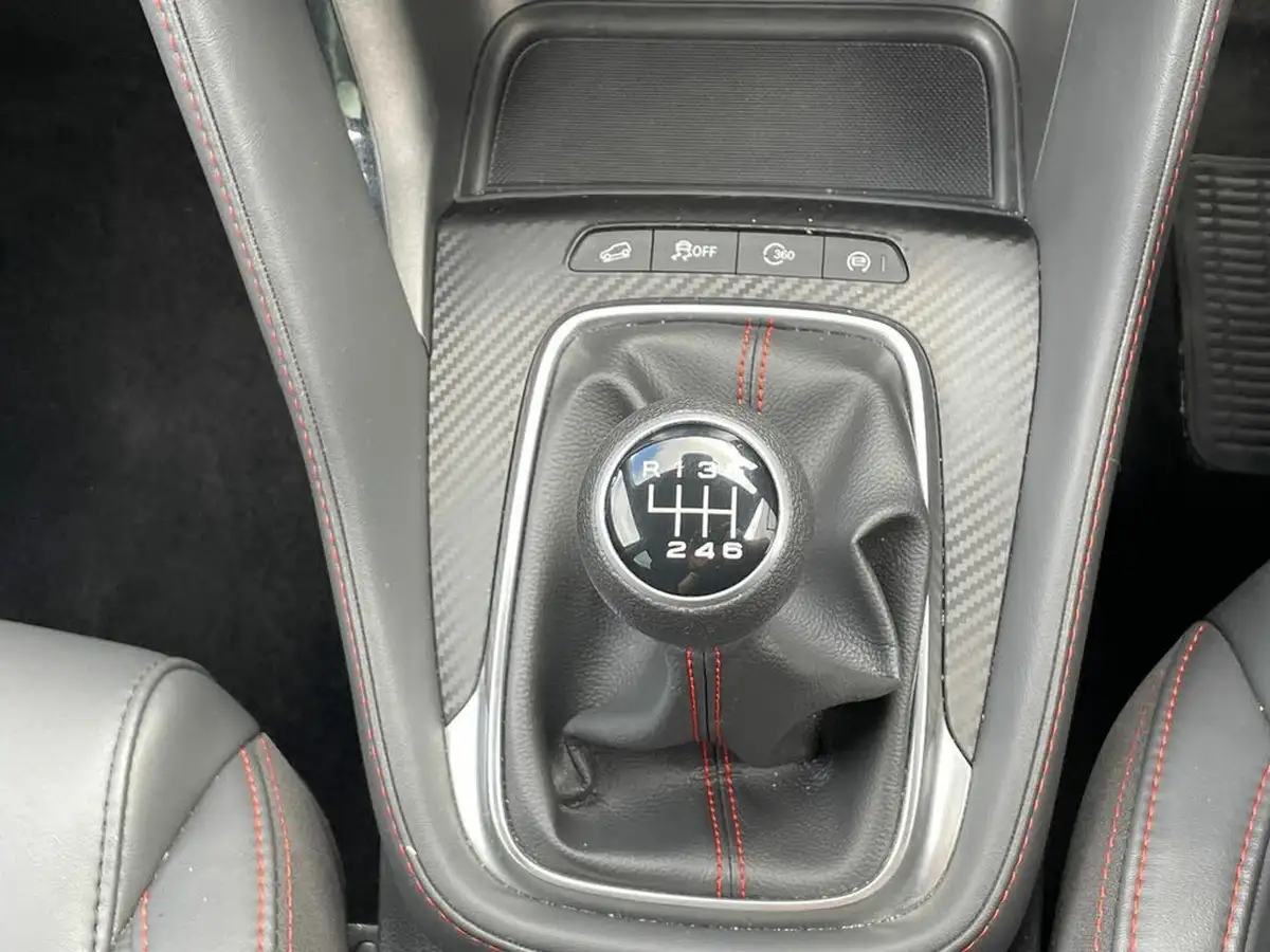 2023-mg-zs-suv-10t-gdi-exclusive-big-18
